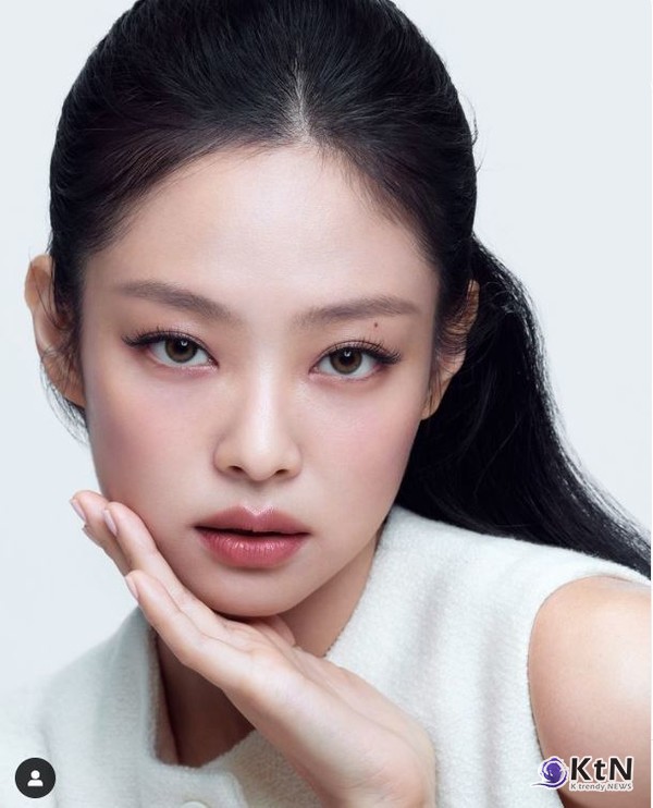 [K 뷰티] 헤라, 글로벌 아이콘 제니와 6년 연속 모델 재계약 체결 - 서울 뷰티 전 세계에 전파 < Beauty < 기사본문 - KtN (K trendy NEWS) [K 뷰티]... 