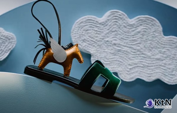 지난주 소더비(Sotheby's) 파리에서 진행된 에르메스(Hermés)의 창업자 증손자, 위베르 게랑-에르메스(Hubert Guerrand-Hermès)의 수집품 경매가 대성공을 거두었다. /사진=에르메스 유투브 갈무리, K trendy NEWS DB ⓒ케이트렌디뉴스 무단전재 및 수집, 재배포금지