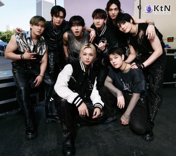 스트레이 키즈, '아메리칸 뮤직 어워드'에서 엔싱크 트리뷰트 무대로 美 관객 열광 사진=2024.10. 07  아메리칸 뮤직 어워즈 엑스 갈무리   K trendy NEWS DB ⓒ케이 트렌디뉴스 무단전재 및 수집, 재배포금지