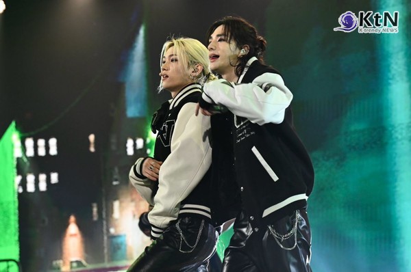 스트레이 키즈, '아메리칸 뮤직 어워드'에서 엔싱크 트리뷰트 무대로 美 관객 열광 사진=2024.10. 07  아메리칸 뮤직 어워즈, World Music Awards  엑스 갈무리   K trendy NEWS DB ⓒ케이 트렌디뉴스 무단전재 및 수집, 재배포금지