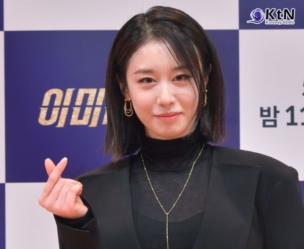 티아라 지연, 황재균과 이혼 후 첫 공식석상… 2년 만에 팬미팅 참석 사진=2024.10. 07   KBS/ K trendy NEWS DB ⓒ케이 트렌디뉴스 무단전재 및 수집, 재배포금지