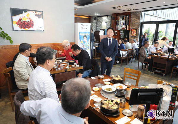 김운남 의장, "앞으로도 언론과 시민들로부터 신뢰받는 의정 활동을 펼치겠다"/사진=고양특례시의회, K trendy NEWS ⓒ케이 트렌디뉴스 무단전재 및 수집, 재배포금지