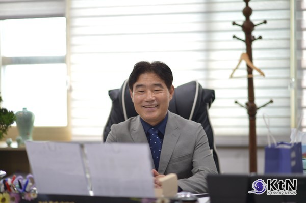 김운남 의장은 이동환 시장의 일방적인 비난을 강하게 반박하며, 의회의 예산 심의는 시장 길들이기가 아닌 의회의 본연의 책무임을 분명히 했다. /사진=K trendy NEWS DB ⓒ케이 트렌디뉴스 무단전재 및 수집, 재배포금지