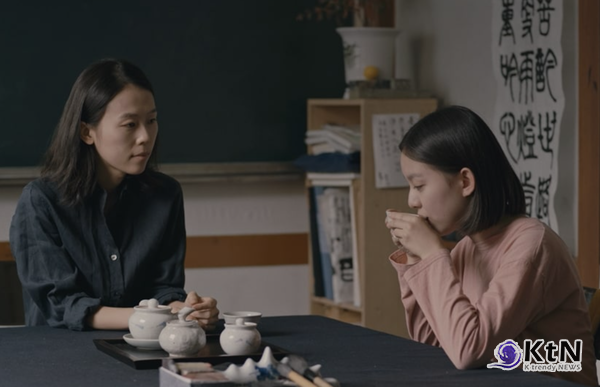 2019년 개봉한 ‘벌새’는 한 소녀의 성장과 내면을 섬세하게 그려내며 당시 한국 사회의 감정적 맥락을 깊이 있게 담아냈다/사진=벌새 스틸 컷, K trendy NEWS ⓒ케이 트렌디뉴스 무단전재 및 수집, 재배포금지