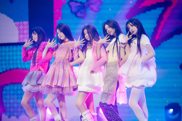 하이브 산하 레이블 빌리프랩의 신인 걸그룹 아일릿이 25일 오후 서울 용산구 블루스퀘어 마스터카드홀에서 데뷔 쇼케이스를 열었다.   사진=2024.03.25 빌리프랩 제공 K trendy NEWS DB ⓒ케이 트렌디뉴스 무단전재 및 수집, 재배포금지