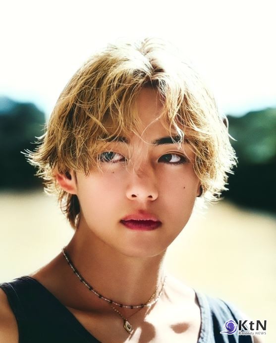 [뷰티 트렌드] 로제·윈터·임영웅·뷔의 베이비 펌...‘ 보호시크’ 열풍 속 올 가을 헤어 트렌드 사진=2024 11.09 빅히트 뮤직 엑스 갈무리 갈무리 / K trendy NEWS DB ⓒ케이 트렌디뉴스 무단전재 및 수집, 재배포금지