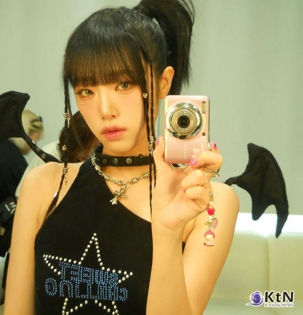 [뷰티 트렌드] 로제·윈터·임영웅·뷔의 베이비 펌...‘ 보호시크’ 열풍 속 올 가을 헤어 트렌드 사진=2024 11.09  하이 포니테일에 얇게 땋은 베이비 브레이드를 포인트로 발랄한 헤어 스타일의 예나  인스타그램 갈무리 / K trendy NEWS DB ⓒ케이 트렌디뉴스 무단전재 및 수집, 재배포금지