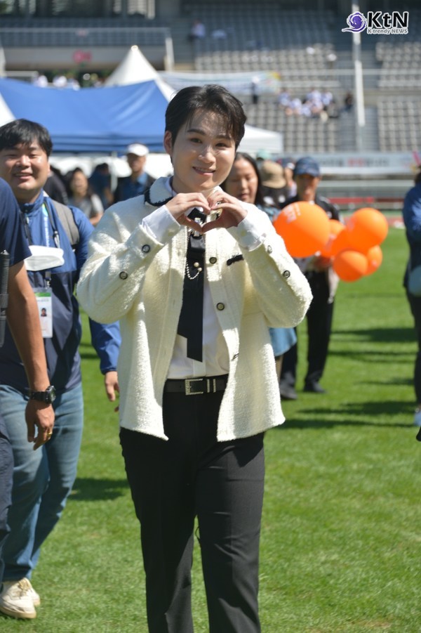 트로트는 오랜 기간 동안 한국의 전통 음악 장르로 자리해 왔으나, 젊은 층에게는 다소 낯선 음악으로 간주되어 왔다.사진=2023.09.22 K trendy NEWS DB ⓒ케이 트렌디뉴스 무단전재 및 수집, 재배포금지