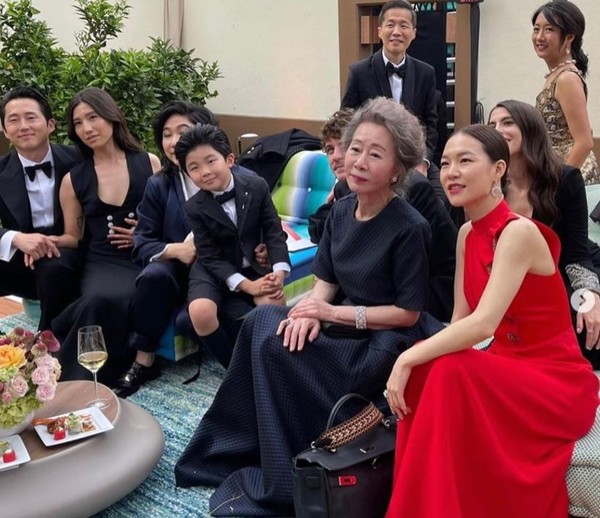 한국 영화의 글로벌 진출은 단순히 수출을 넘어서, 각 국가의 문화와 선호도를 반영한 맞춤형 제작 방식이 요구되는 단계에 이르렀다. / 사진=미나리 공식 인스타그램 캡처, K trendy NEWS DB ⓒ케이 트렌디뉴스 무단전재 및 수집, 재배포금지