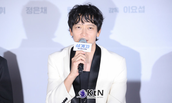 배우 '강동원'이 영화 '설계자' 언론-배급 시사회에 참석해 다양한 이야기를 나누고 있다. / 사진=K trendy NEWS DB ⓒ케이 트렌디뉴스 무단전재 및 수집, 재배포금지