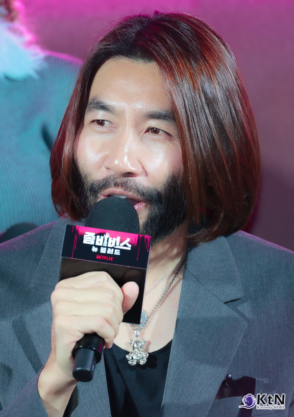 박진경 PD, 문상돈 PD, 노홍철, 이시영, 조세호, 태연, 육성재, 딘딘, 코드 쿤스트, 권은비, 파트리샤, 안드레 러시가 넷플릭스 예능 '좀비버스: 뉴 블러드'의 제작발표회에 참석했다. / 사진= K trendy NEWS DB ⓒ케이 트렌디뉴스 무단전재 및 수집, 재배포금지.