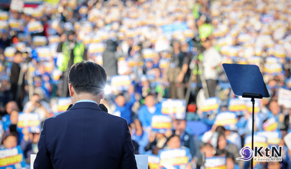 이번 집회는 단순한 여야 간의 정치적 대립을 넘어, 법 앞에 모든 국민이 평등하다는 민주주의의 본질적 가치를 지키려는 국민적 염원을 표출한 것으로 해석된다./사진=더불어민주당, K trendy NEWS DB ⓒ케이 트렌디뉴스 무단전재 및 수집, 재배포금지