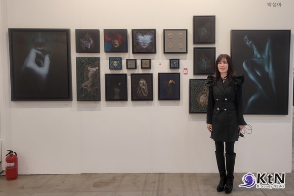 박성아 작가는 이러한 심리적 억압에서 벗어나기 위해 예술을 통해 "생각으로부터의 자유"를 구현한다. 사진= K trendy NEWS DB ⓒ케이 트렌디뉴스 무단전재 및 수집, 재배포금지