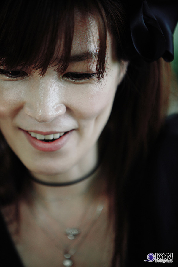 박성아의 예술적 여정은 단순한 해방이 아닌, 삶과 현재의 아름다움을 재발견하는 길을 열어가고 있다. 사진= K trendy NEWS DB ⓒ케이 트렌디뉴스 무단전재 및 수집, 재배포금지