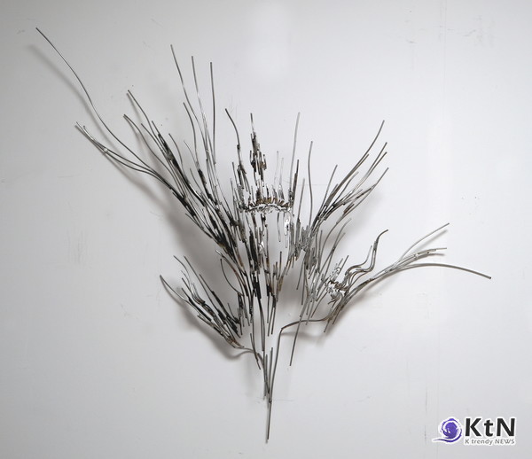 Drawing-31 stainless steel 92.4x78.8x16.5cm 2024 권동주 작가.  사진=K trendy NEWS DB ⓒ케이 트렌디뉴스 무단전재 및 수집, 재배포금지