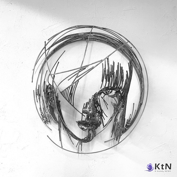 Drawing-22 39.5x42x19 cm stainless steel 2024 권동주 작가.  사진=K trendy NEWS DB ⓒ케이 트렌디뉴스 무단전재 및 수집, 재배포금지