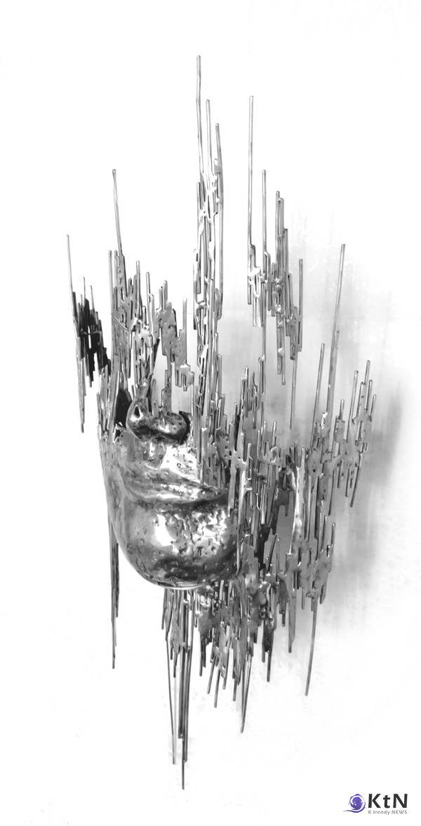 Drawing-23 26x70.5x18 stainless steel 2024 권동주 작가.  사진=K trendy NEWS DB ⓒ케이 트렌디뉴스 무단전재 및 수집, 재배포금지