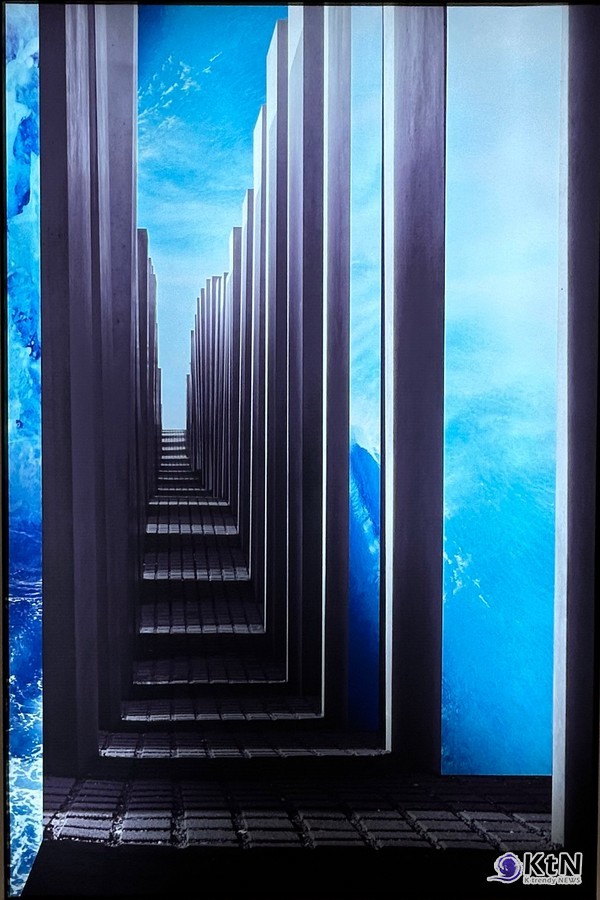 sea the wall 28 60x90 mixed media with video 2024 로칸킴, 사진=K trendy NEWS DB ⓒ케이 트렌디뉴스 무단전재 및 수집, 재배포금지