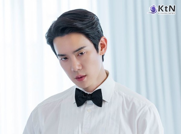 '섹시 미간과 함께 캐릭터 완벽 몰입' 유연석, '지거전' 현장 비하인드 공개 사진=2024 11.27  MBC 금토드라마 지금 거신 전화는 K trendy NEWS DB ⓒ케이 트렌디뉴스 무단전재 및 수집, 재배포금지