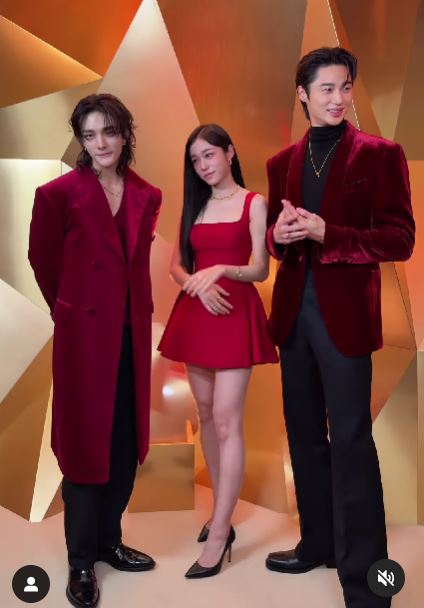 크리스마스 선물이 따로 없네!...현진·노윤서·변우석, 레전드 조합에 네티즌 반응 폭발 사진=2024 11.28 아이즈 매거진 인스타그램 갈무리 / 편집 K trendy NEWS DB ⓒ케이 트렌디뉴스 무단전재 및 수집, 재배포금지 