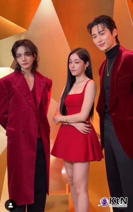 크리스마스 선물이 따로 없네!...현진·노윤서·변우석, 레전드 조합에 네티즌 반응 폭발 사진=2024 11.28 아이즈 매거진 인스타그램 갈무리 / 편집 K trendy NEWS DB ⓒ케이 트렌디뉴스 무단전재 및 수집, 재배포금지 