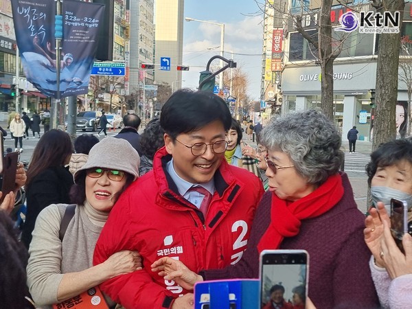 권력의 본질은 네트워크와 연결된 리더십에서 나온다.   사진=K trendy NEWS DB ⓒ케이 트렌디뉴스 무단전재 및 수집, 재배포금지