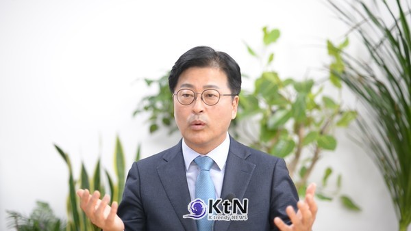 권력과 리더십의 정의는 빠르게 변하고 있다.  사진=K trendy NEWS DB ⓒ케이 트렌디뉴스 무단전재 및 수집, 재배포금지