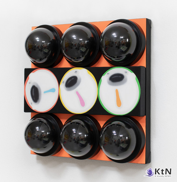 스포트라이트, 2024. mix media on canvas, 35x35cm  문보현 작가.  사진=K trendy NEWS DB ⓒ케이 트렌디뉴스 무단전재 및 수집, 재배포금지