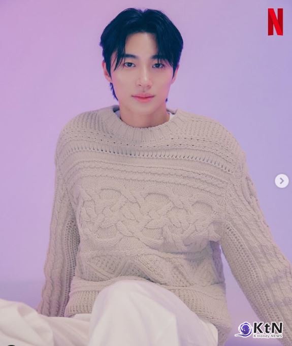 '차기작 기대되는 '섭외 0순위'' 변우석, 아이유와 로맨스 드라마로 돌아온다 사진=2024 12.01 변우석, 아이유 인스타그램 갈무리 편집  K trendy NEWS DB ⓒ케이 트렌디뉴스 무단전재 및 수집, 재배포금지