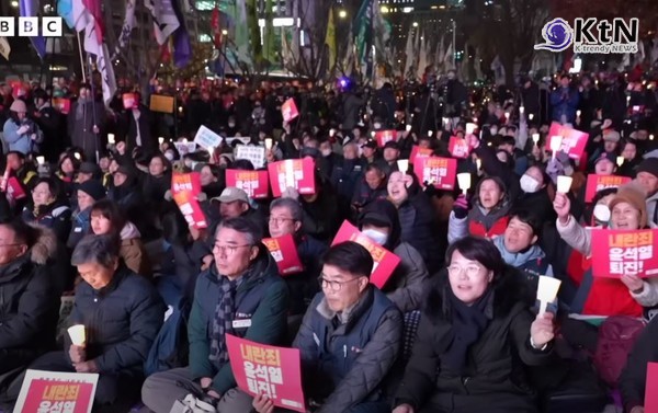"윤석열, 즉시 퇴진하라!" 영화인연대, 공동성명 발표..'비상계엄' 끔찍한 악몽 안겨 유감 사진=2024 12.05   BBC 영상 갈무리 참고 (기사와는 관계없음)  K trendy NEWS DB ⓒ케이 트렌디뉴스 무단전재 및 수집, 재배포금지