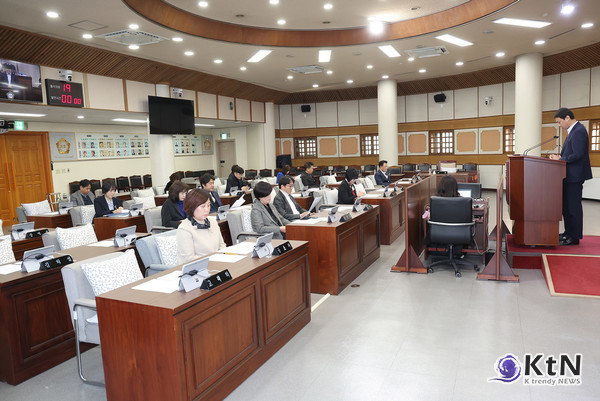 고양시의회는 윤석열 대통령을 내란 혐의자로 지목.   사진=고양시의회,  K trendy NEWS DB ⓒ케이 트렌디뉴스 무단전재 및 수집, 재배포금지