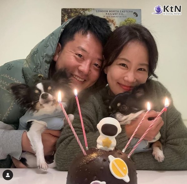 김준호·김지민, 내년 결혼 발표… '미운 우리 새끼'에서 프러포즈 공개 사진=2024 12.11 김준호·김지민 인스타그램 갈무리 /  K trendy NEWS DB ⓒ케이 트렌디뉴스 무단전재 및 수집, 재배포금지