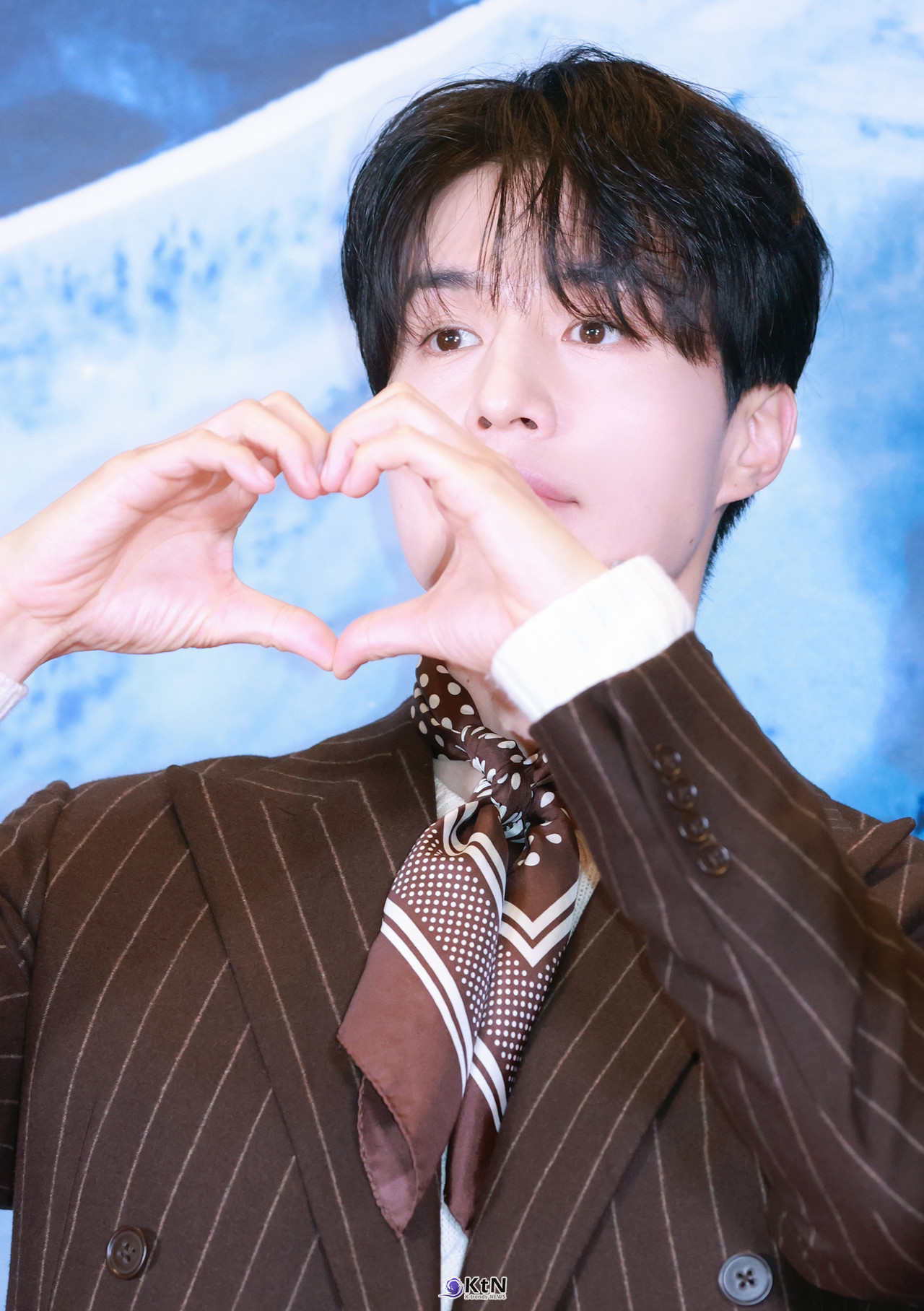 배우 박훈이 영화 '하얼빈' VIP 포토월에 등장해 포즈를 취하고있다. / 사진=K trendy NEWS DB ⓒ케이 트렌디뉴스 무단전재 및 수집, 재배포금지.