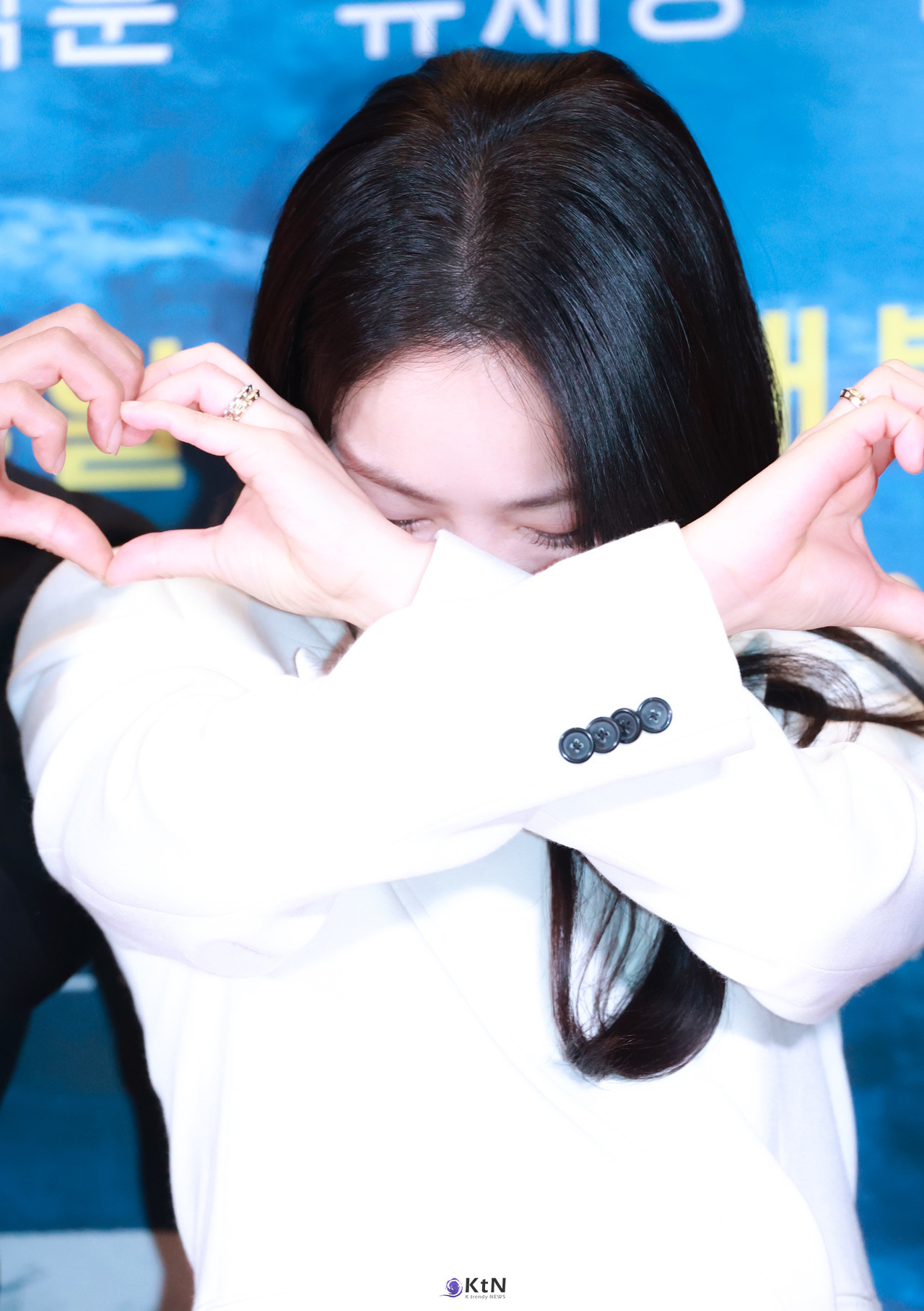 배우 전여빈이 영화 '하얼빈' VIP 포토월에 등장해 포즈를 취하고있다. / 사진=K trendy NEWS DB ⓒ케이 트렌디뉴스 무단전재 및 수집, 재배포금지.