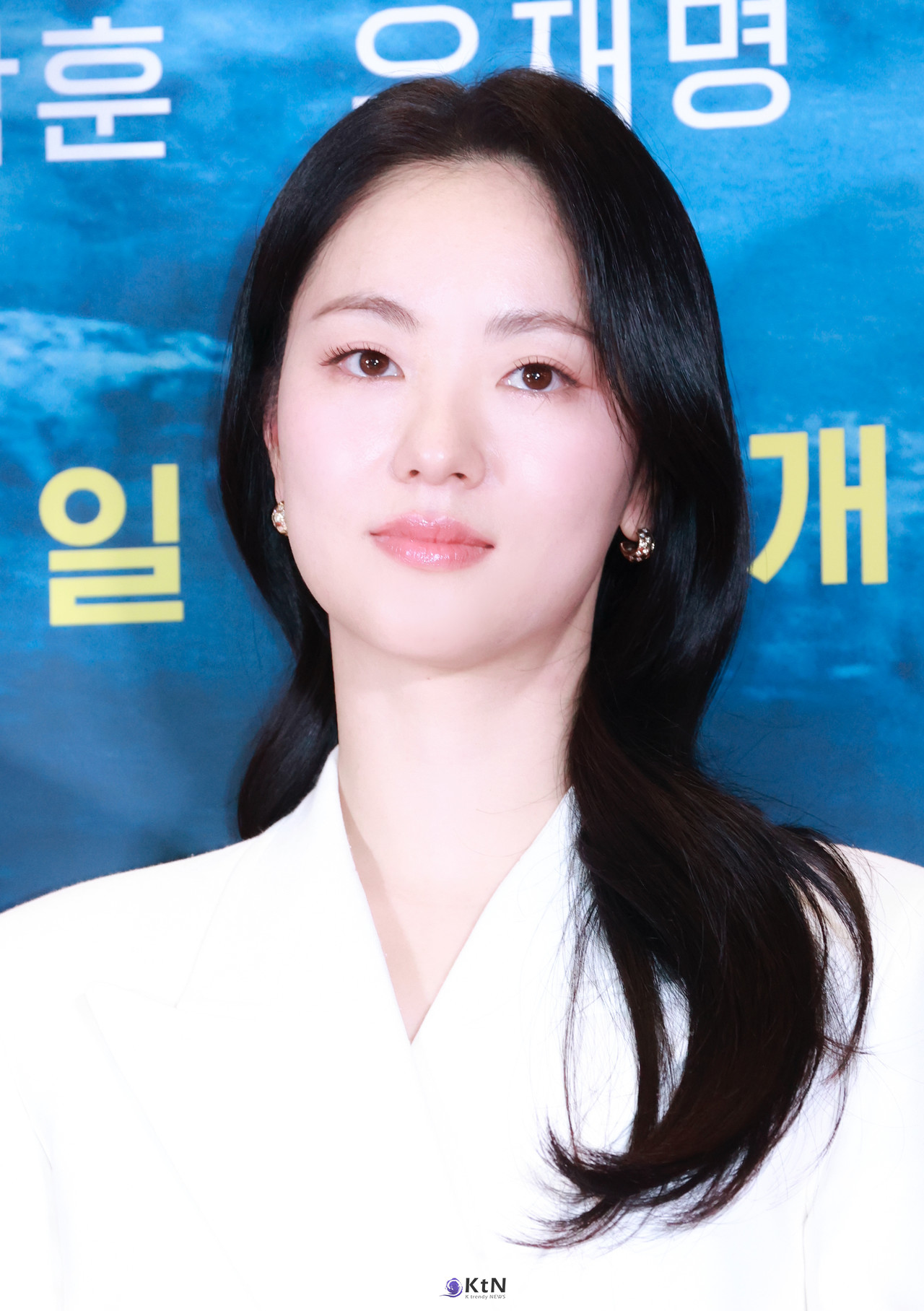 배우 전여빈이 영화 '하얼빈' VIP 포토월에 등장해 포즈를 취하고있다. / 사진=K trendy NEWS DB ⓒ케이 트렌디뉴스 무단전재 및 수집, 재배포금지.