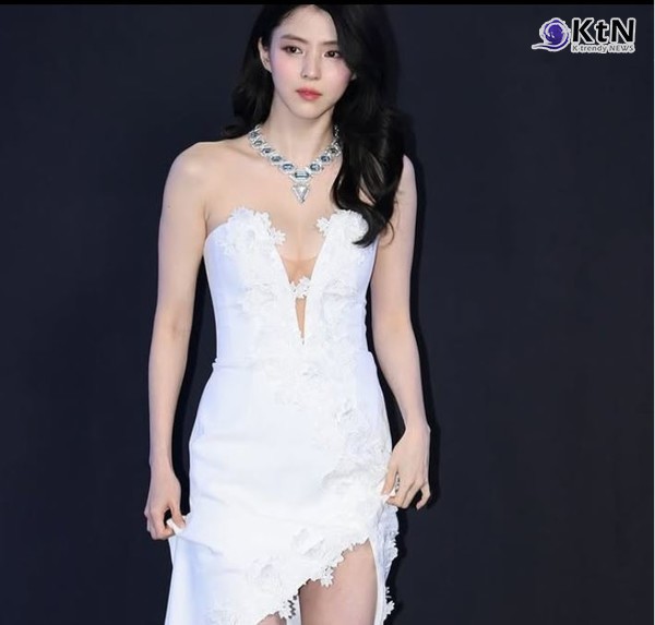 한소희, 지드래곤 열애설 초고속 부인… "사실 무근, 친분도 없다" [공식] 사진=2024 12.21  한소희 인스타그램 갈무리 K trendy NEWS DB ⓒ케이 트렌디뉴스 무단전재 및 수집, 재배포금지