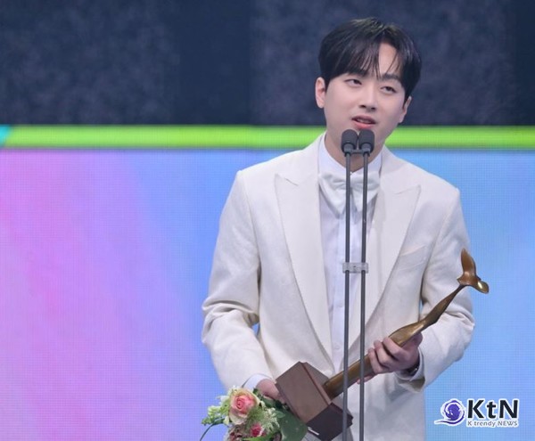 KBS 연예대상 이찬원, 대상 수상…‘가수 편중’ 논란 속 다짐 전해" 사진=2024 12.23 KBS  K trendy NEWS DB ⓒ케이 트렌디뉴스 무단전재 및 수집, 재배포금지