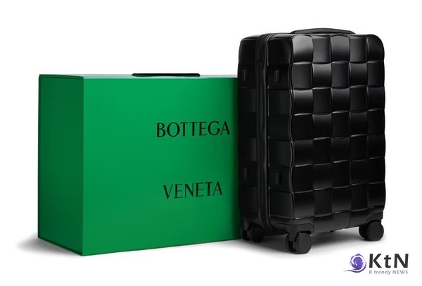 오디세이, 명품의 새로운 기준을 제시할 수 있을까. 사진=Bottega Veneta,  K trendy NEWS DB ⓒ케이 트렌디뉴스 무단전재 및 수집, 재배포금지