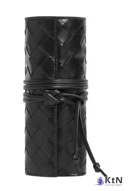 보테가 베네타와 로렌지 밀라노가 손잡고 선보인 협업 컬렉션은 질문을 던진다.  사진=Bottega Veneta, K trendy NEWS DB ⓒ케이 트렌디뉴스 무단전재 및 수집, 재배포금지