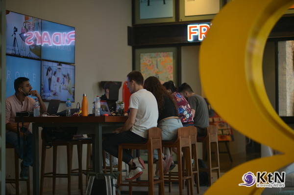 빅데이터와 AI가 결합된 초개인화 마케팅은 2025년 마케팅의 필수 전략으로 부상했다.  사진=K trendy NEWS DB ⓒ케이 트렌디뉴스 무단전재 및 수집, 재배포금지