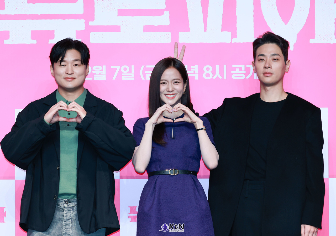 배우 박정민, 지수, 윤성현 감독이 쿠팡클레이 시리즈 '뉴토피아' 제작발표회에 참석했다. / 사진=K trendy NEWS DB ⓒ케이 트렌디뉴스 무단전재 및 수집, 재배포금지.