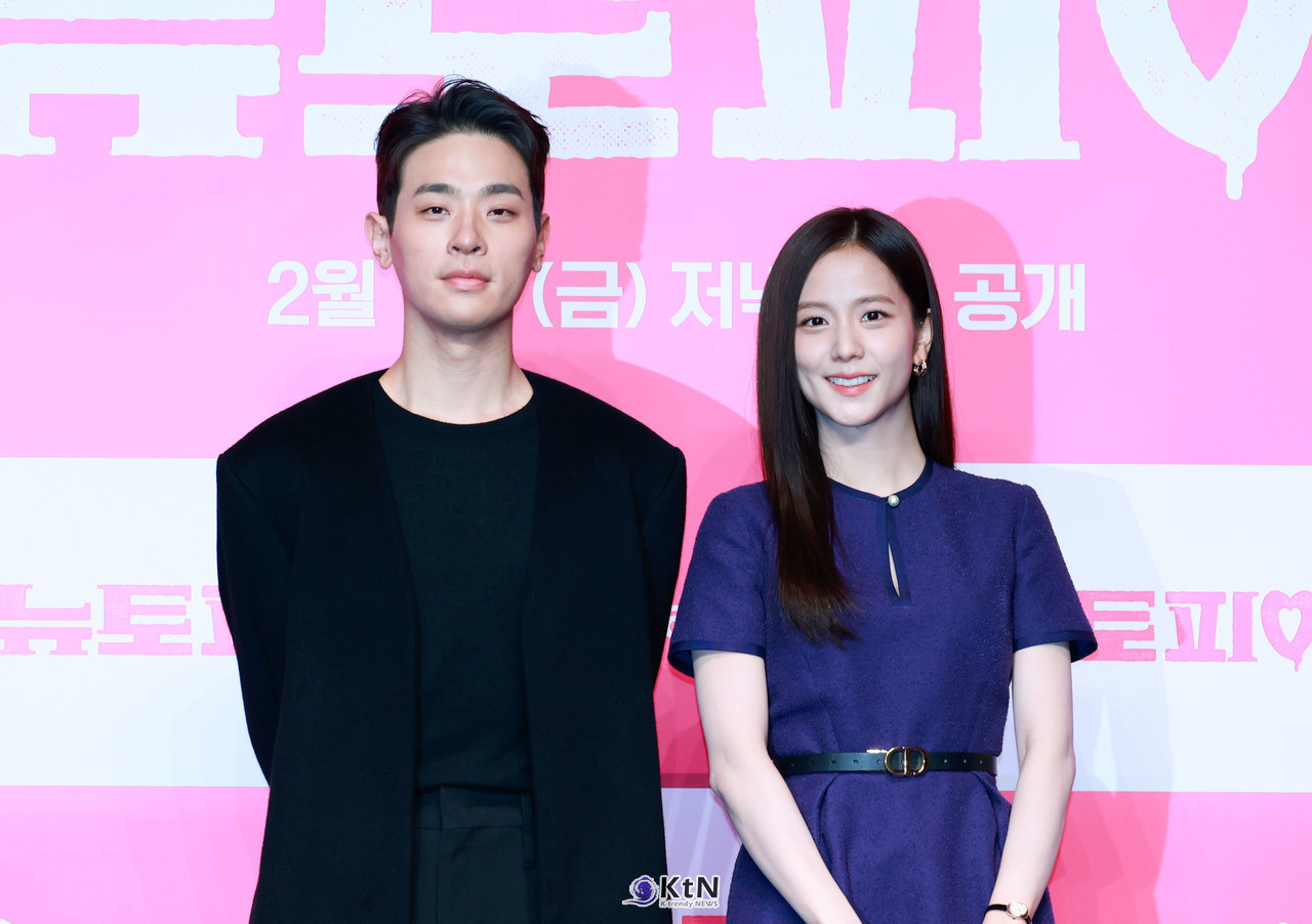 배우 박정민과 지수가 쿠팡클레이 시리즈 '뉴토피아' 제작발표회에 참석했다. / 사진=K trendy NEWS DB ⓒ케이 트렌디뉴스 무단전재 및 수집, 재배포금지.