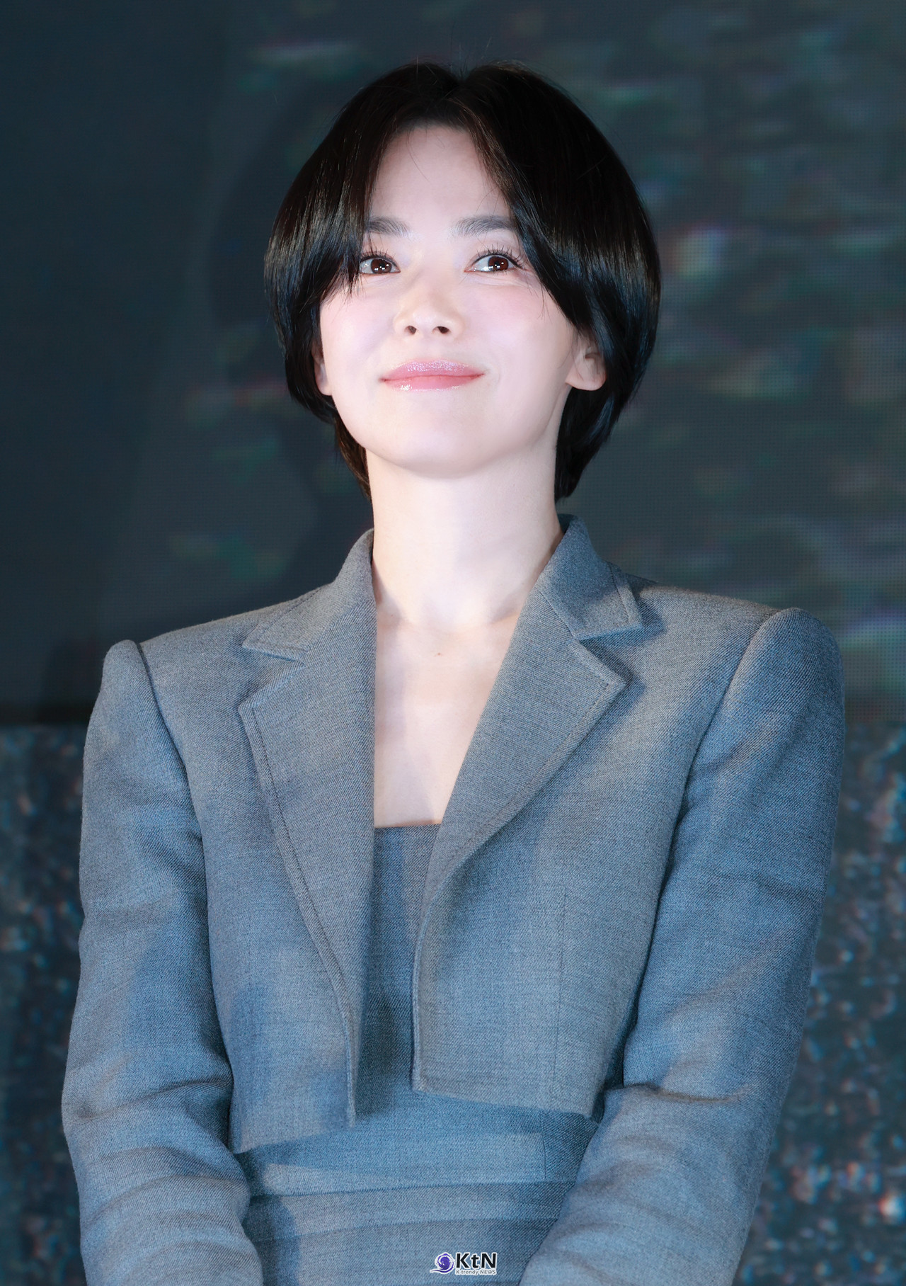 영화 '검은수녀들' 오픈 쇼케이스에 배우 송혜교가 참석해 예비 관객들과 특별한 시간을 보내고 있다. / 사진=K trendy NEWS DB ⓒ케이 트렌디뉴스 무단전재 및 수집, 재배포금지.