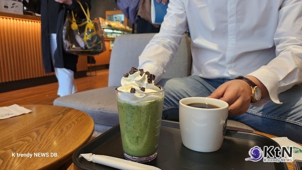 스타벅스(Starbucks)는 GPS 기반 마케팅을 통해 소비자와 가장 가까운 매장의 프로모션 정보를 실시간으로 제공한다.  사진=K trendy NEWS DB ⓒ케이 트렌디뉴스 무단전재 및 수집, 재배포금지