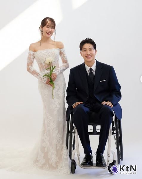 하반신 마비' 박위, 혼자 힘으로 일어섰다… ♥ 송지은 "계속 봐도 소름 돋아" 사진=2025 01.17  박위 인스타그램 갈무리 K trendy NEWS DB ⓒ케이 트렌디뉴스 무단전재 및 수집, 재배포금지