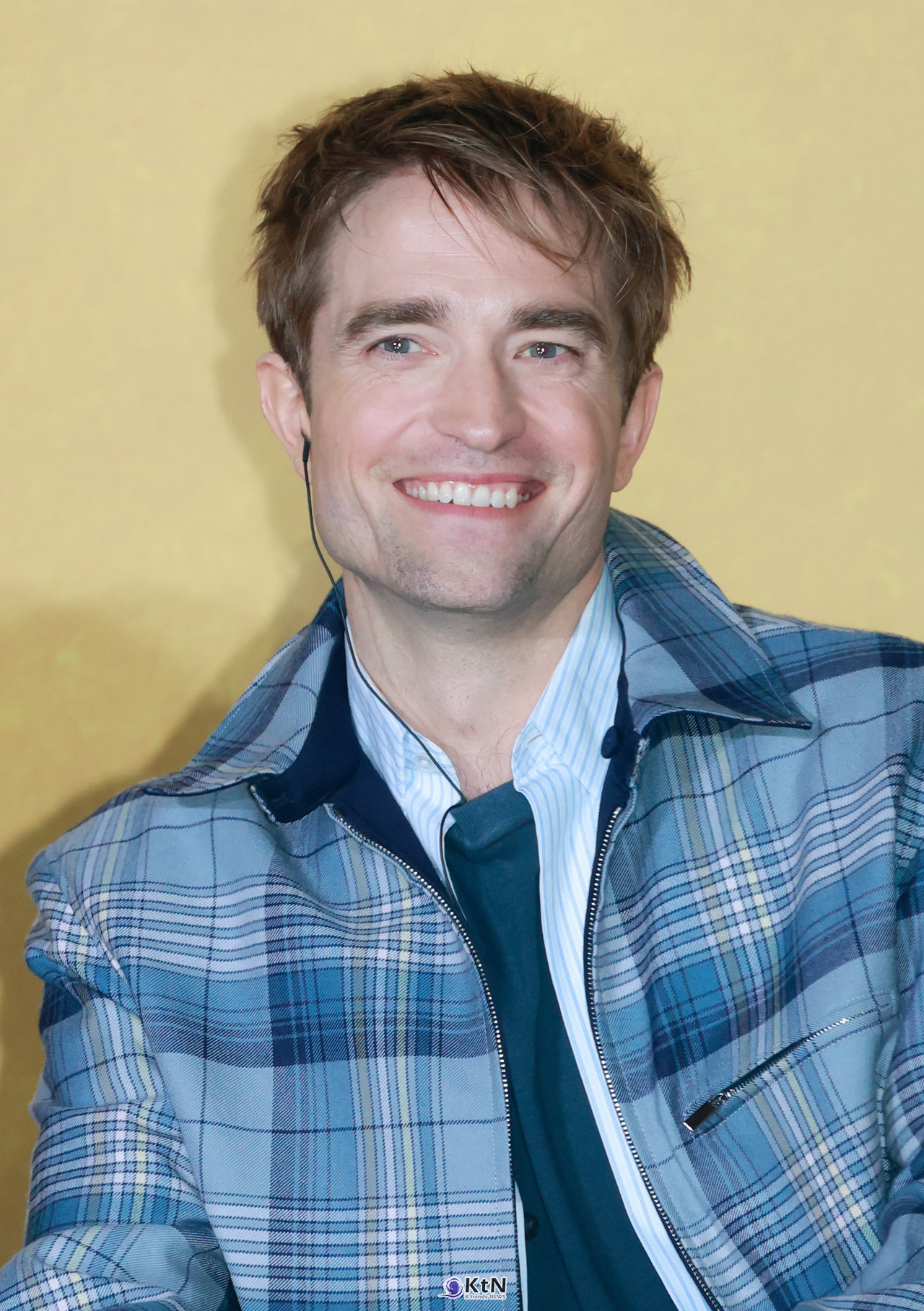 영화 '미키 17' 푸티지 상영 후 진행된 기자간담회에 '봉준호 감독'과 배우 '로버트 패틴슨'이 참석해 다양한 이야기를 나누고 있다. / 사진=K trendy NEWS DB ⓒ케이 트렌디뉴스 무단전재 및 수집, 재배포금지.