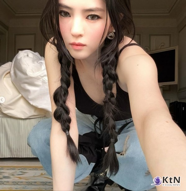 한소희, 파격 노출 가슴 옆 타투 · 스모키 메이크업까지 '반전 섹시미'   사진=2025 01.24  한소희 인스타그램 갈무리 K trendy NEWS DB ⓒ케이 트렌디뉴스 무단전재 및 수집, 재배포금지