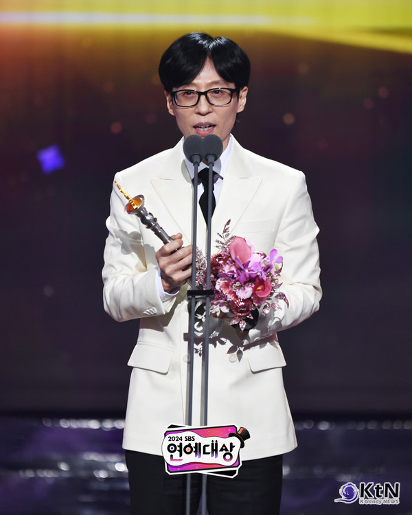 "제가 해냈습니다!" 유재석, 방송 3사 연예 대상 20관왕 대기록… 장도연도 울컥 [SBS 연예대상] [영상] 사진=2025 01.30 SBS 페이스북 갈무리 K trendy NEWS DB ⓒ케이 트렌디뉴스 무단전재 및 수집, 재배포금지