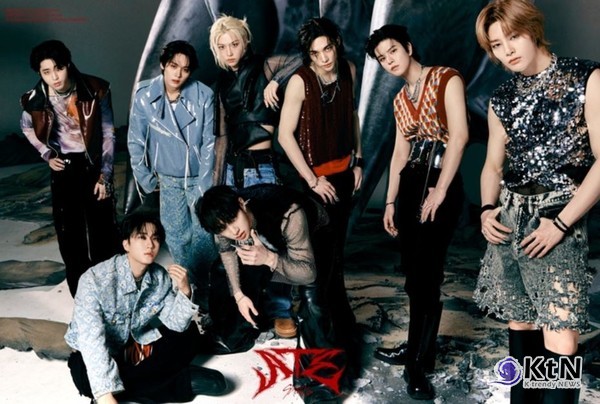 스트레이 키즈, '아메리칸 뮤직 어워드'에서 엔싱크 트리뷰트 무대로 美 관객 열광 사진=2024.10. 07 스트레이키즈. 사진 | JYP 아  K trendy NEWS DB ⓒ케이 트렌디뉴스 무단전재 및 수집, 재배포금지