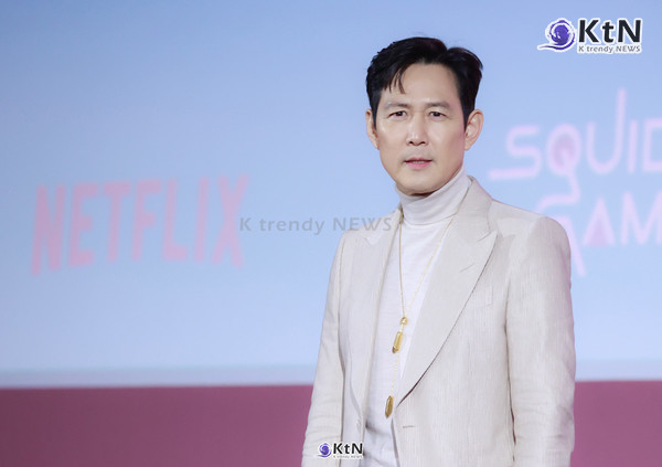 "계엄 사태에 화가 나" 황동혁 감독, '오징어 게임 2' 제작발표회서 소신 발언...이정재는 침묵?! 사진=2024 12.09 K trendy NEWS DB ⓒ케이 트렌디뉴스 무단전재 및 수집, 재배포금지